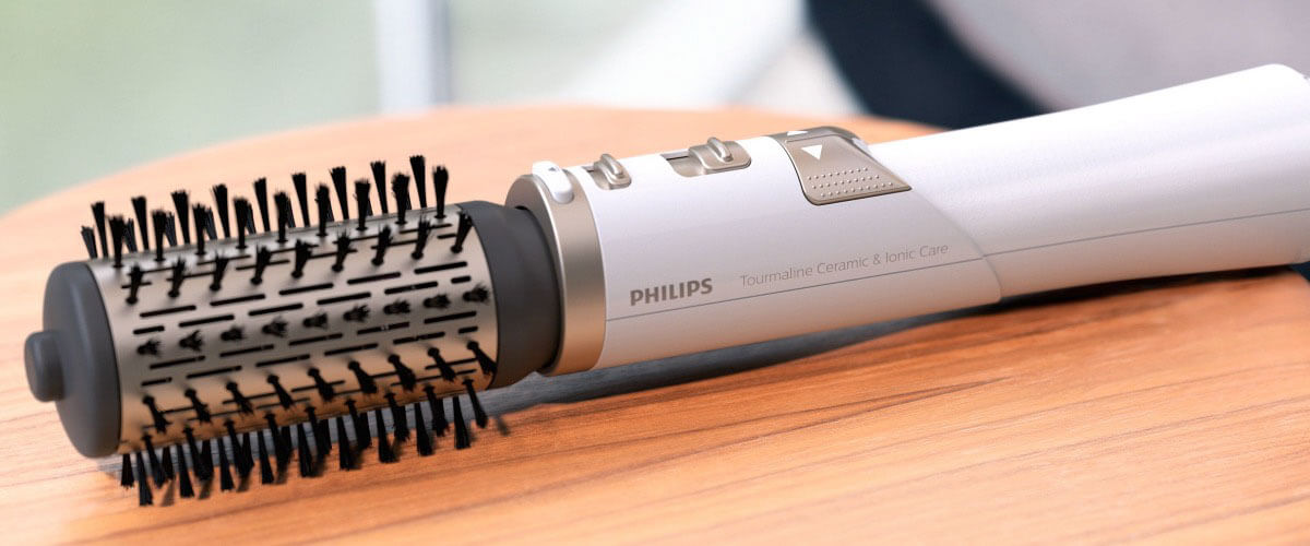 Brush hair iron